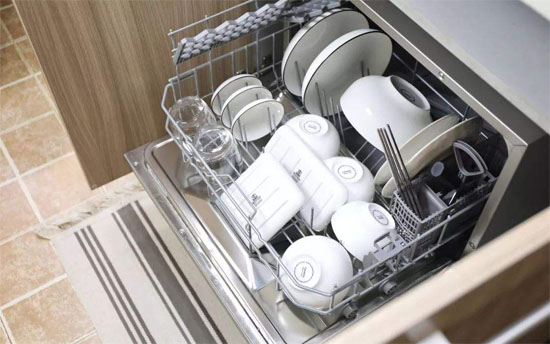 CUCINE洗碗机细腻呵护你的每一天